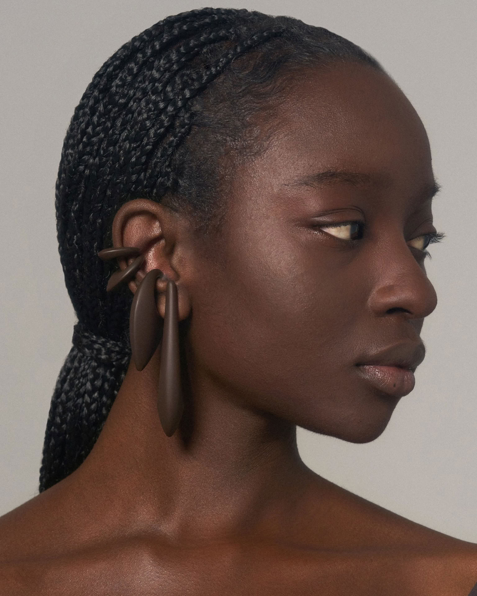 SPADA DROP EARRINGS IN BROWN