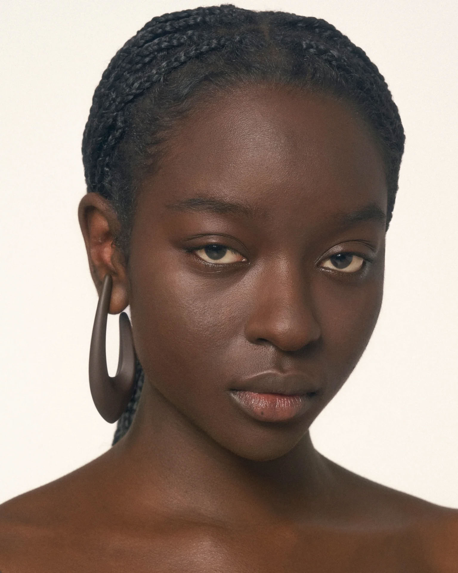 SPADA DROP EARRINGS IN BROWN