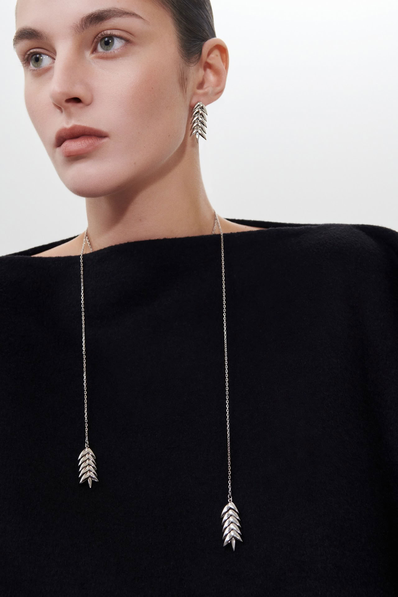 SPIKELET LONG PENDANT IN SILVER