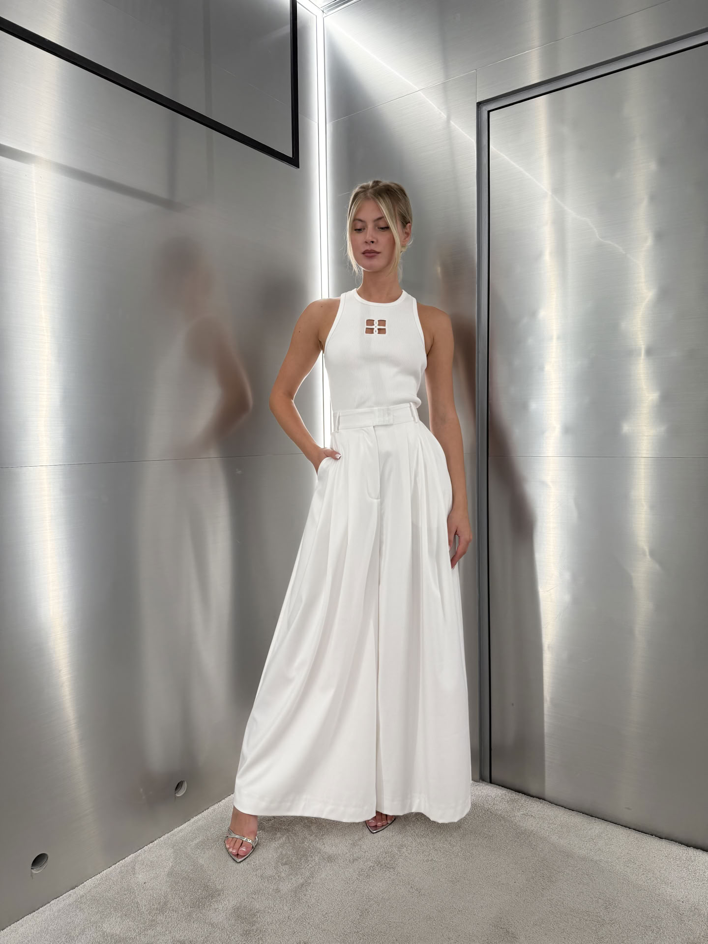 WIDE TROUSERS WITH BRA CLOSURE IVORY