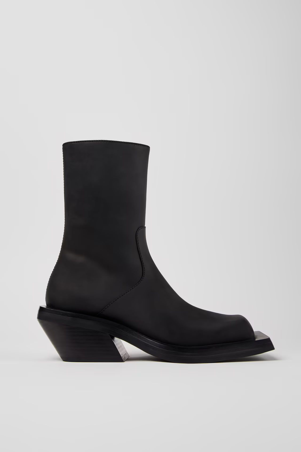 WOMEN'S QUETAL BOOTS IN BLACK