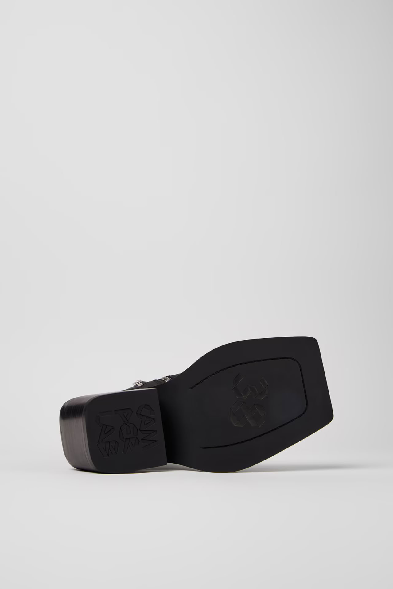 WOMEN'S QUETAL BOOTS IN BLACK