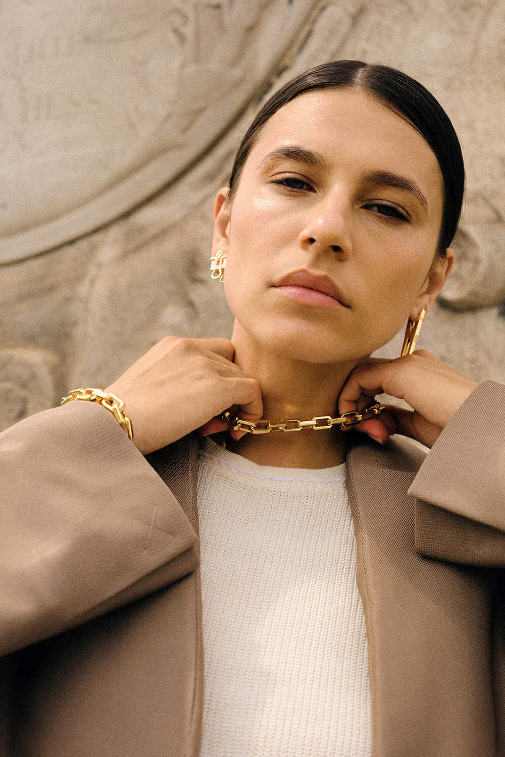 ESSENTIAL BINDER MONO EARRING 18 K gold plated