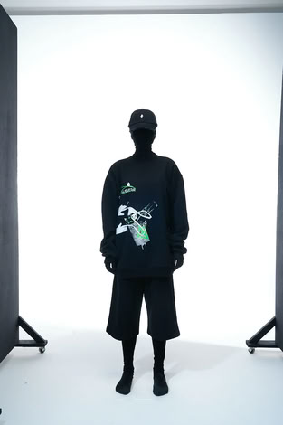 SWEATSHIRT “OVERSIZED SILHOUETTE”