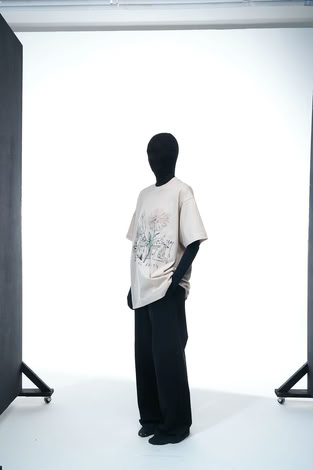 T-SHIRT “FICTIONAL REALITY”