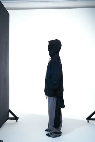 ZIP HOODIE “CHUNKS OF COLOPHON”