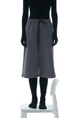 SHORTS “OVERSIZED SILHOUETTE” IN ASH