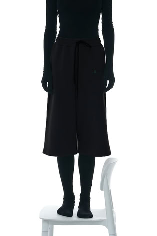 SHORTS “OVERSIZED SILHOUETTE” IN BLACK