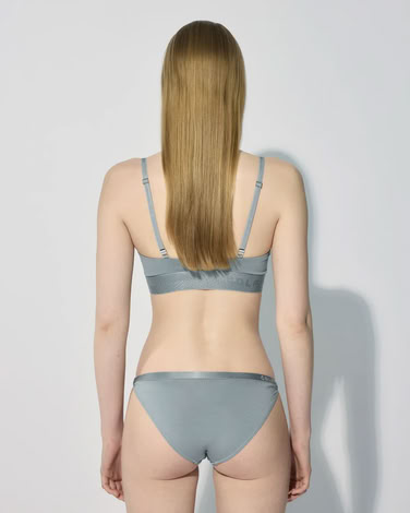 W-TRIANGLE BRALETTE CEMENT