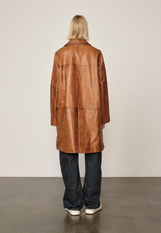 SHELLY LEATHER COAT IN WAXED COGNAC