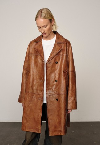 SHELLY LEATHER COAT IN WAXED COGNAC