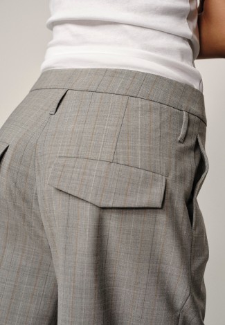 IVANO MIDT WAIST PANTS IN LIGHT GREY PINSTRIPE