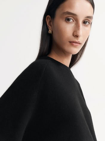 BOYFRIEND O-NECK BLACK