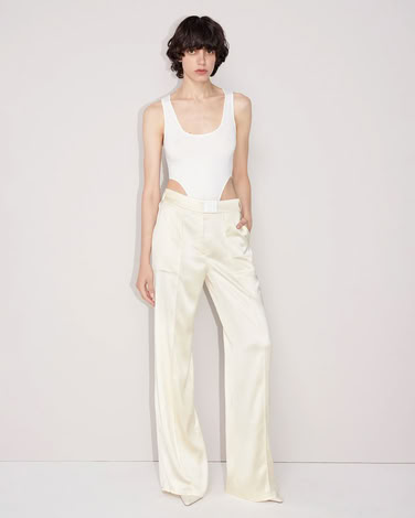 BRA CLOSURE TROUSERS IN CREME BRULEE