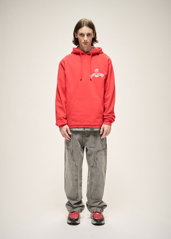 BREWING HOODIE IN RED