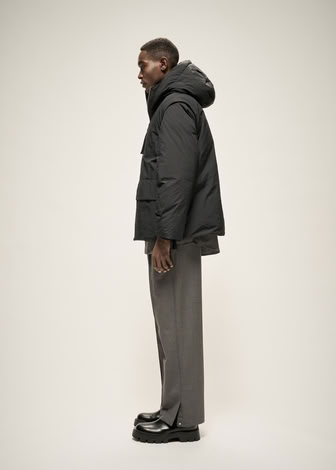 HYBRID PUFFER JACKET IN BLACK