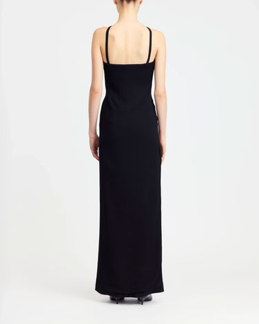 ILIAN GOWN IN BLACK