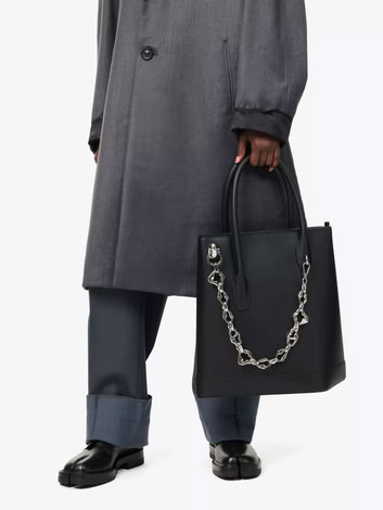 NOONA TOTE TALL IN BLACK AND CHROME