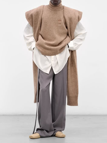 SCARF-SLEEVE SWEATER IN CAMEL