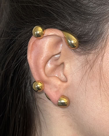 SERTI EARRINGS IN GOLD