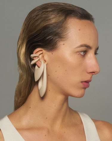 SPADA DROP EARRINGS IN NUDE