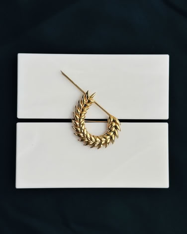 SPIKELET MEDIUM BROOCH IN GOLD