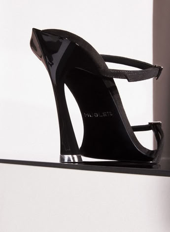 BLACK SUEDE FANG 95 SANDALS