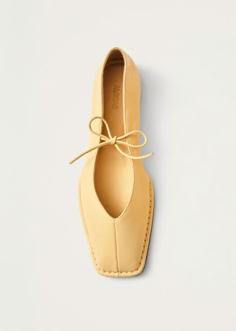 SWAY LEATHER BALLET FLATS IN VANILLA