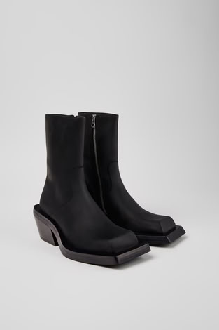 WOMEN'S QUETAL BOOTS IN BLACK