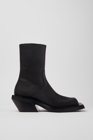 WOMEN'S QUETAL BOOTS IN BLACK