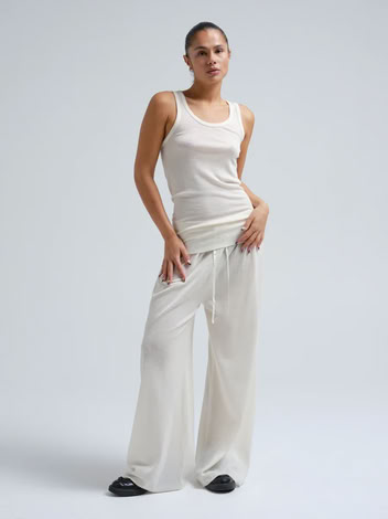 WOOLEN ISA IN OFF WHITE