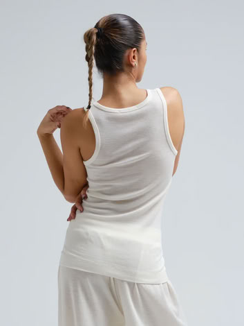 WOOLEN ISA IN OFF WHITE