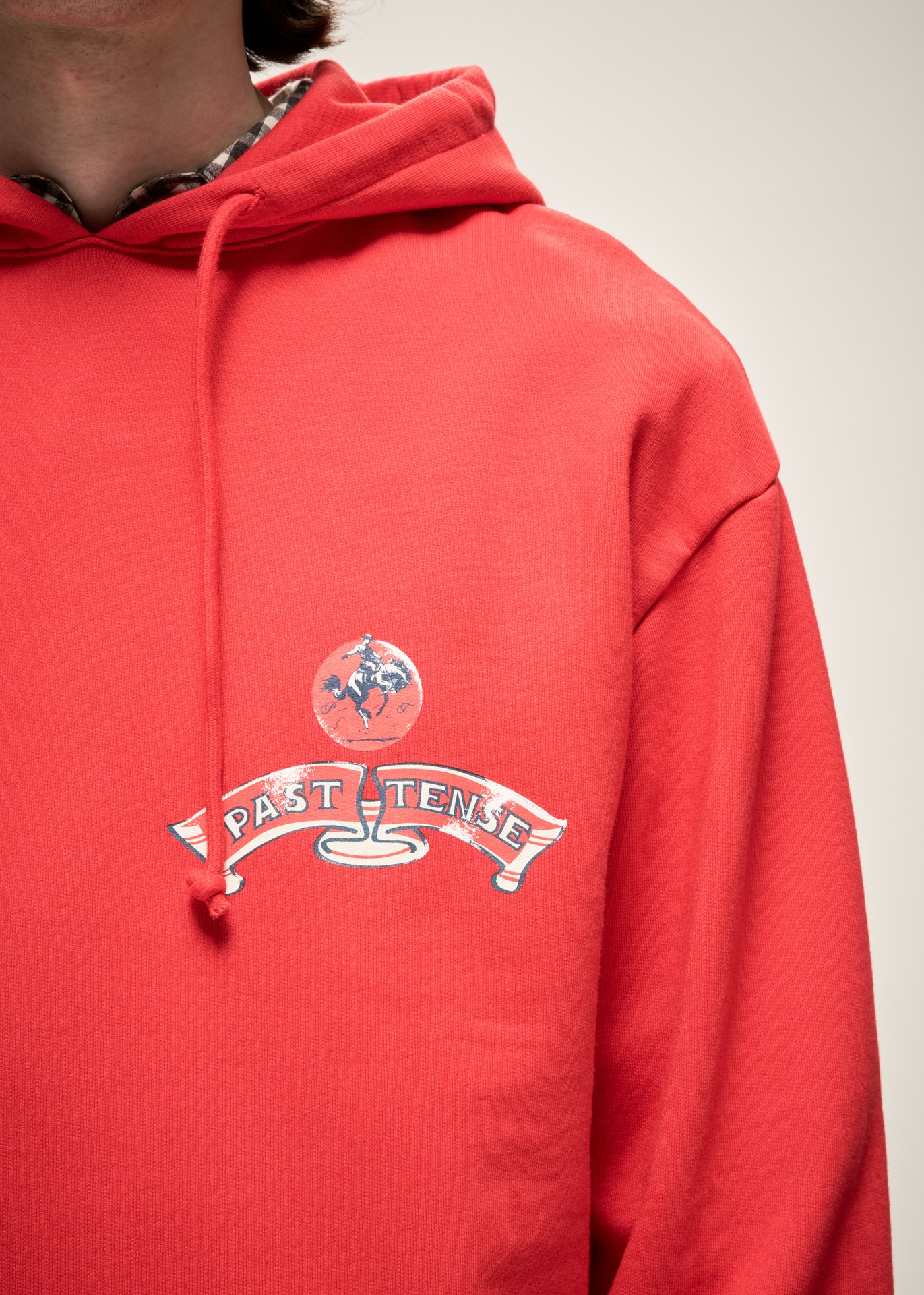 BREWING HOODIE IN RED
