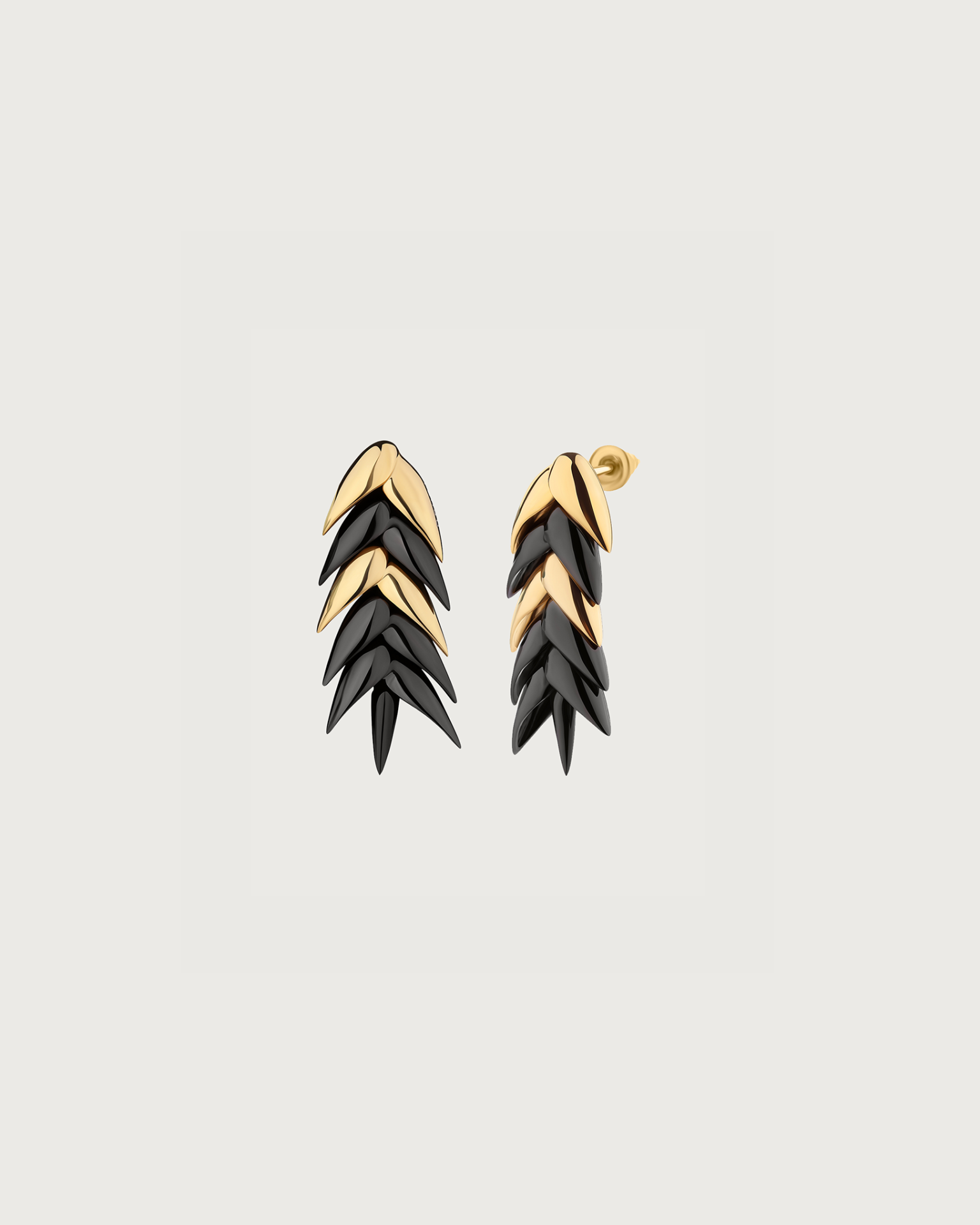 BURNED SPIKELET EARRINGS IN BLACK/GOLD AW25