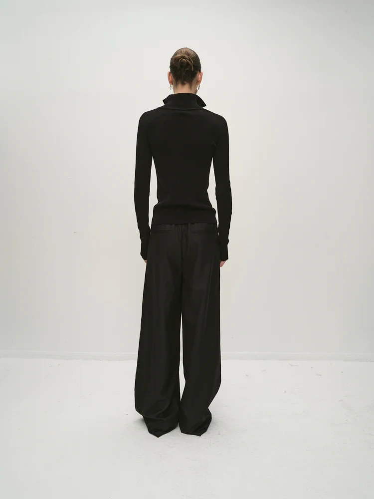 CAPRI ZIPPER TANK IN BLACK