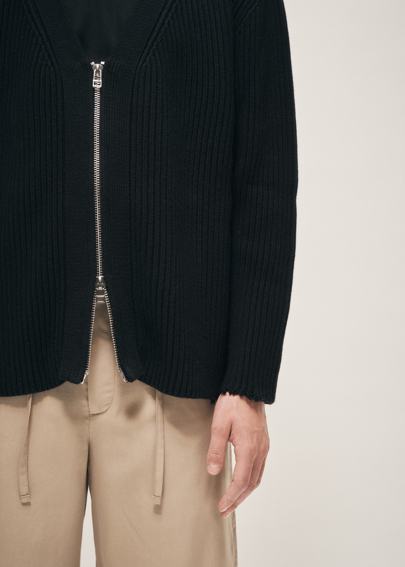 DISTRESSED KNIT ZIP CARDIGAN  BLACK