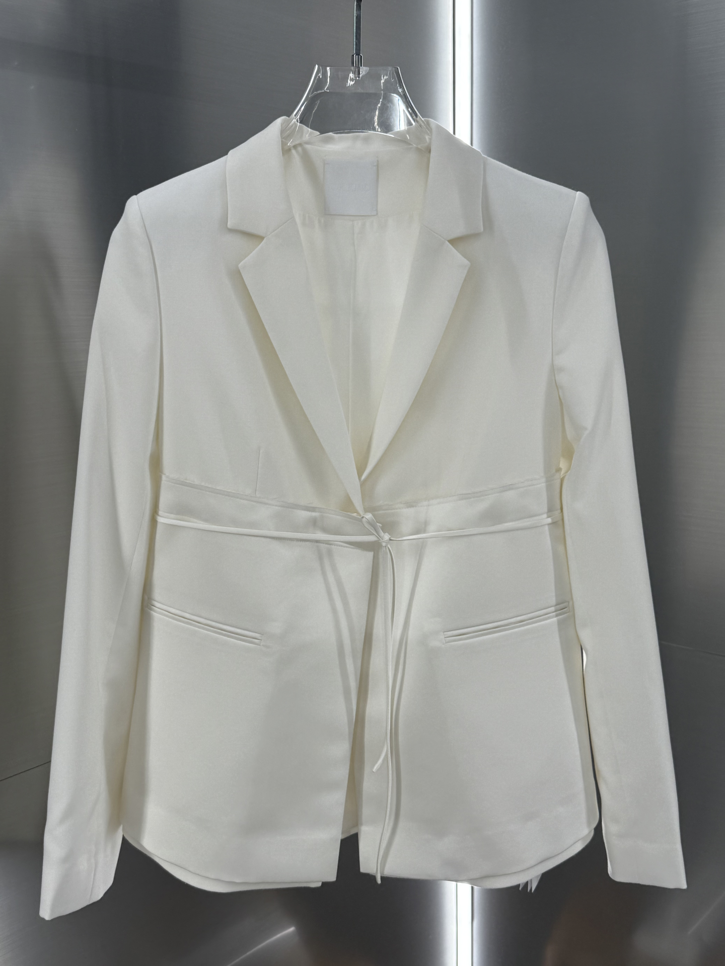 DOUBLE-LAYERED JACKET IN IVORY 