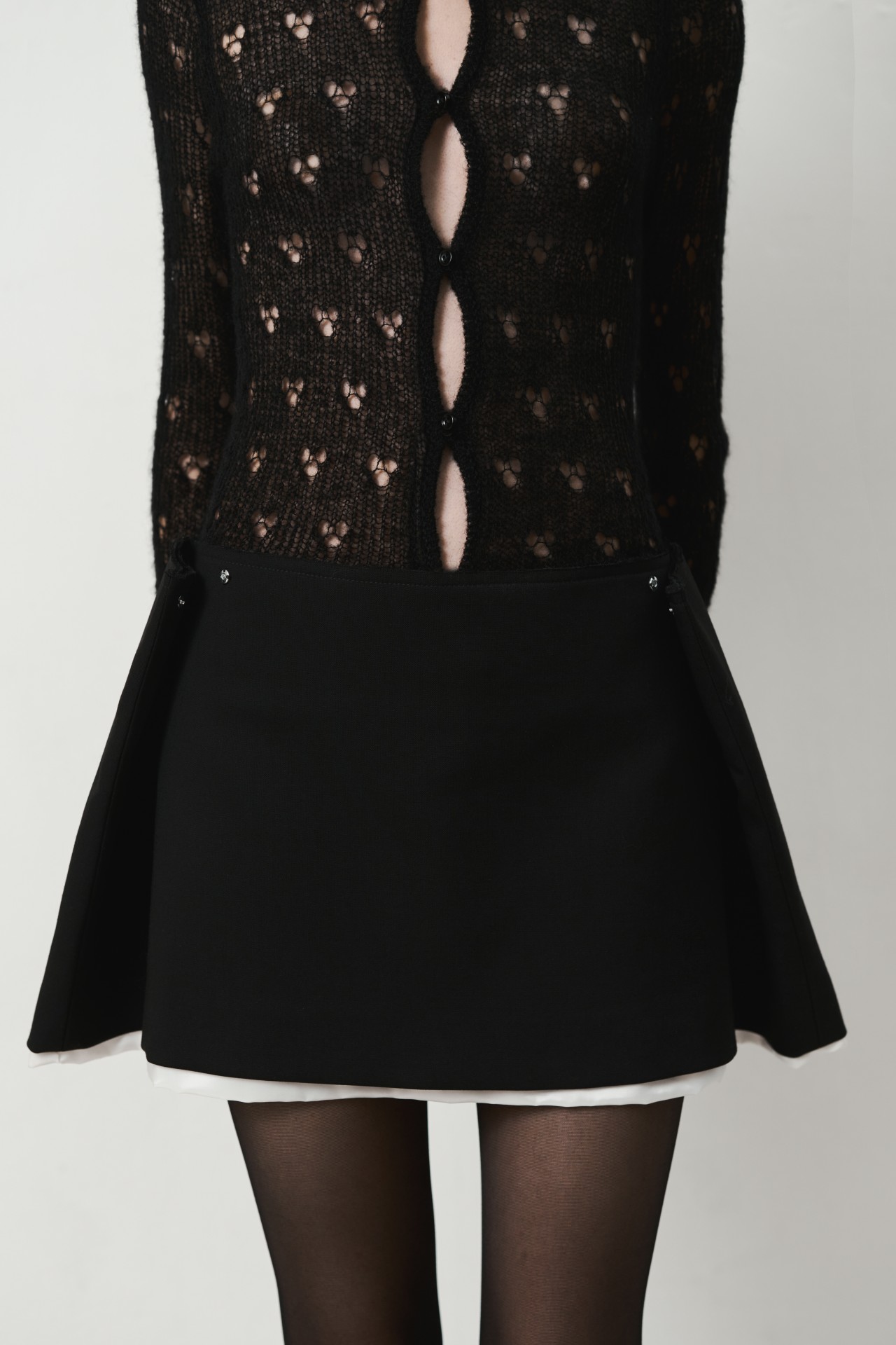 'INGLE" SKIRT IN BLACK