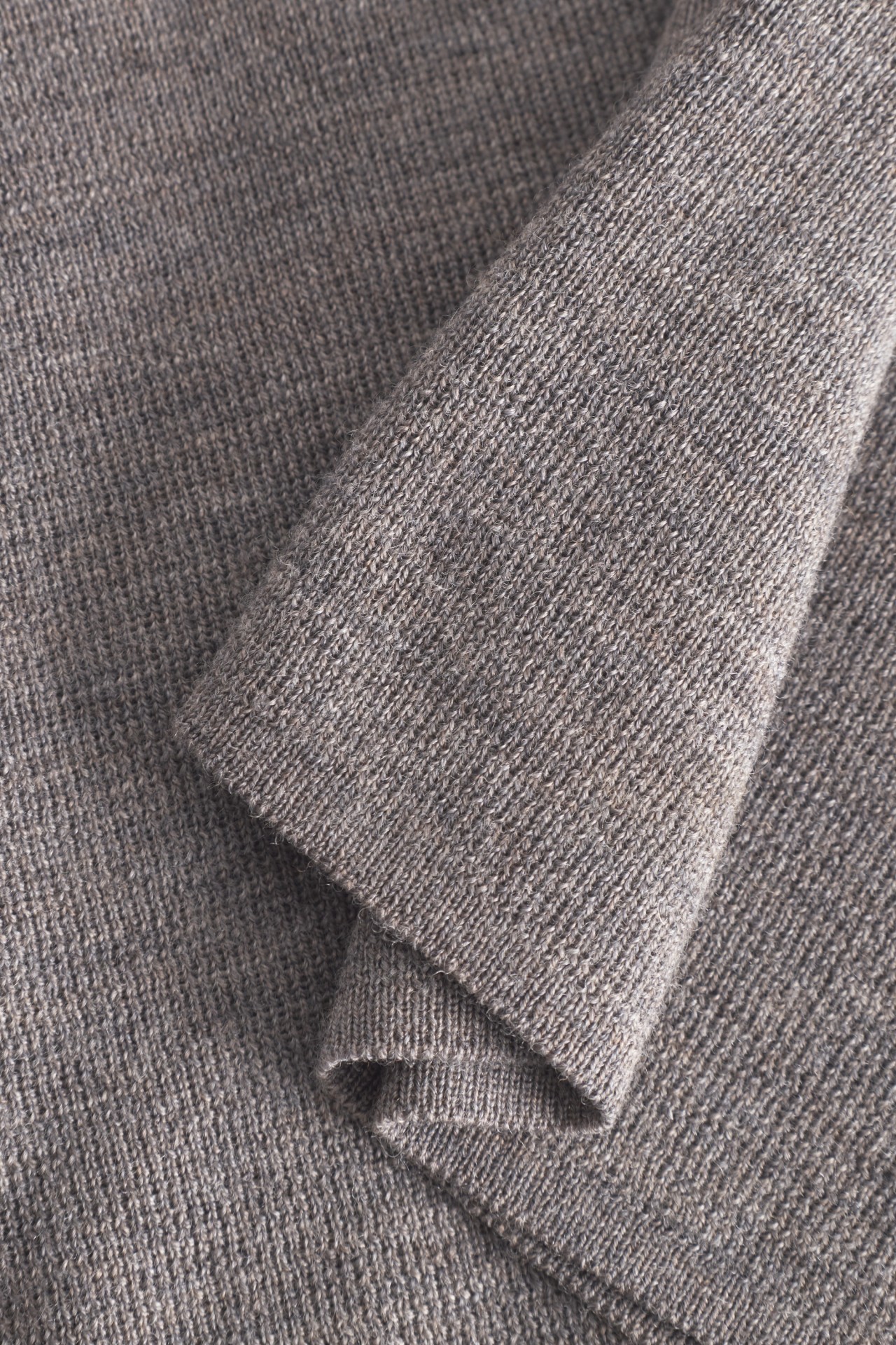 KAMALA MERINO IN BARK