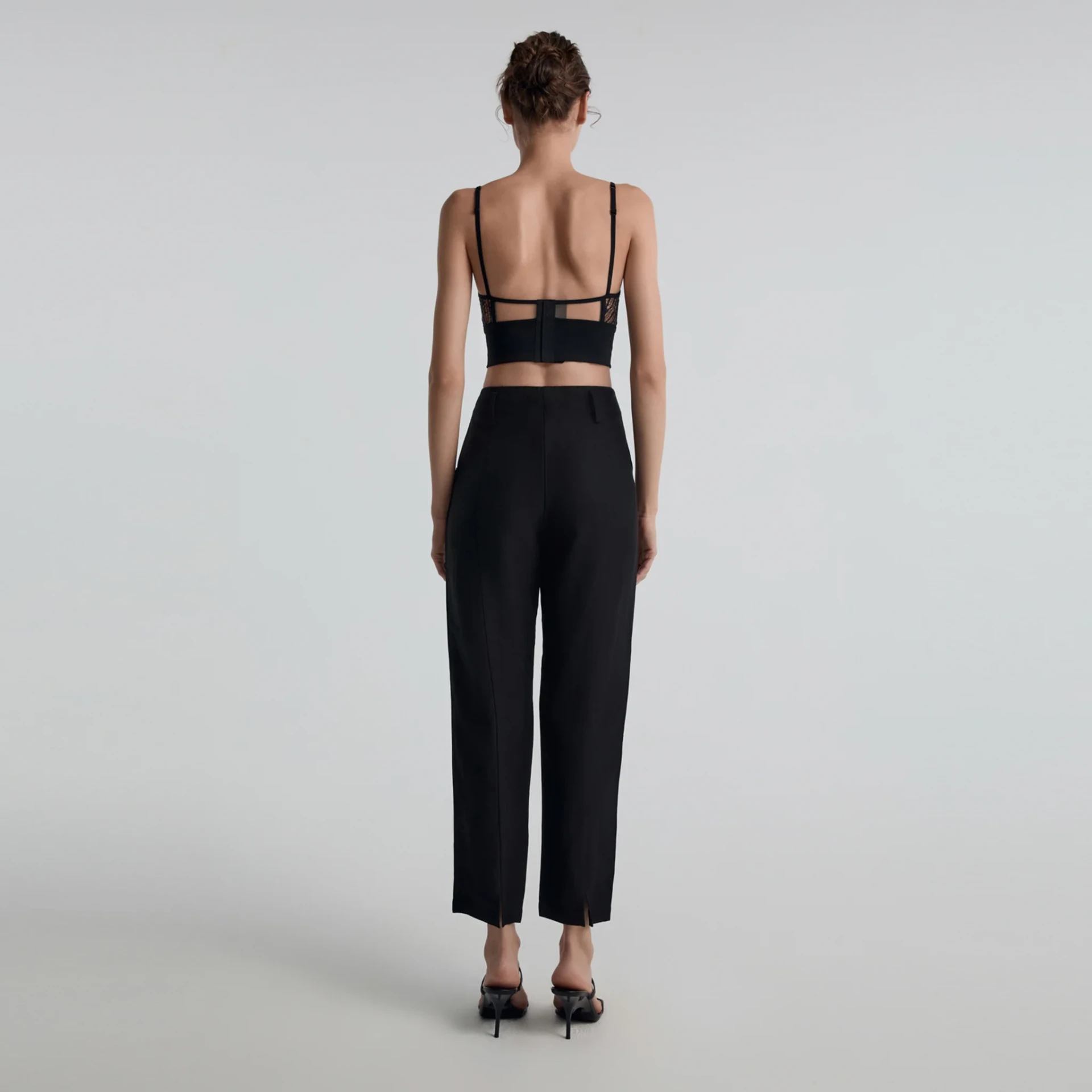 LACE-MESH WIRELESS PADDED CORSET IN BLACK