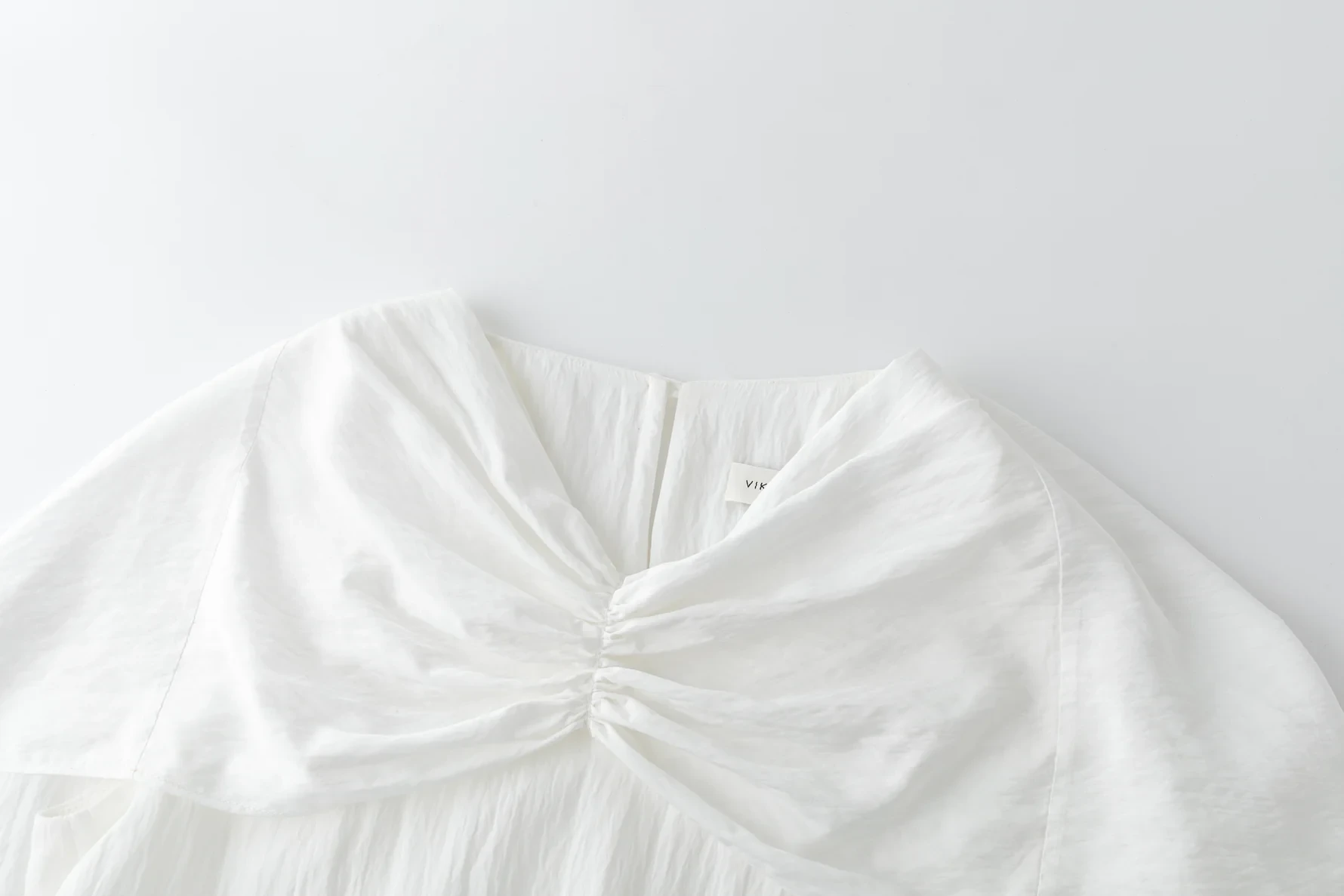 LIBERTY CAPE TOP WHITE