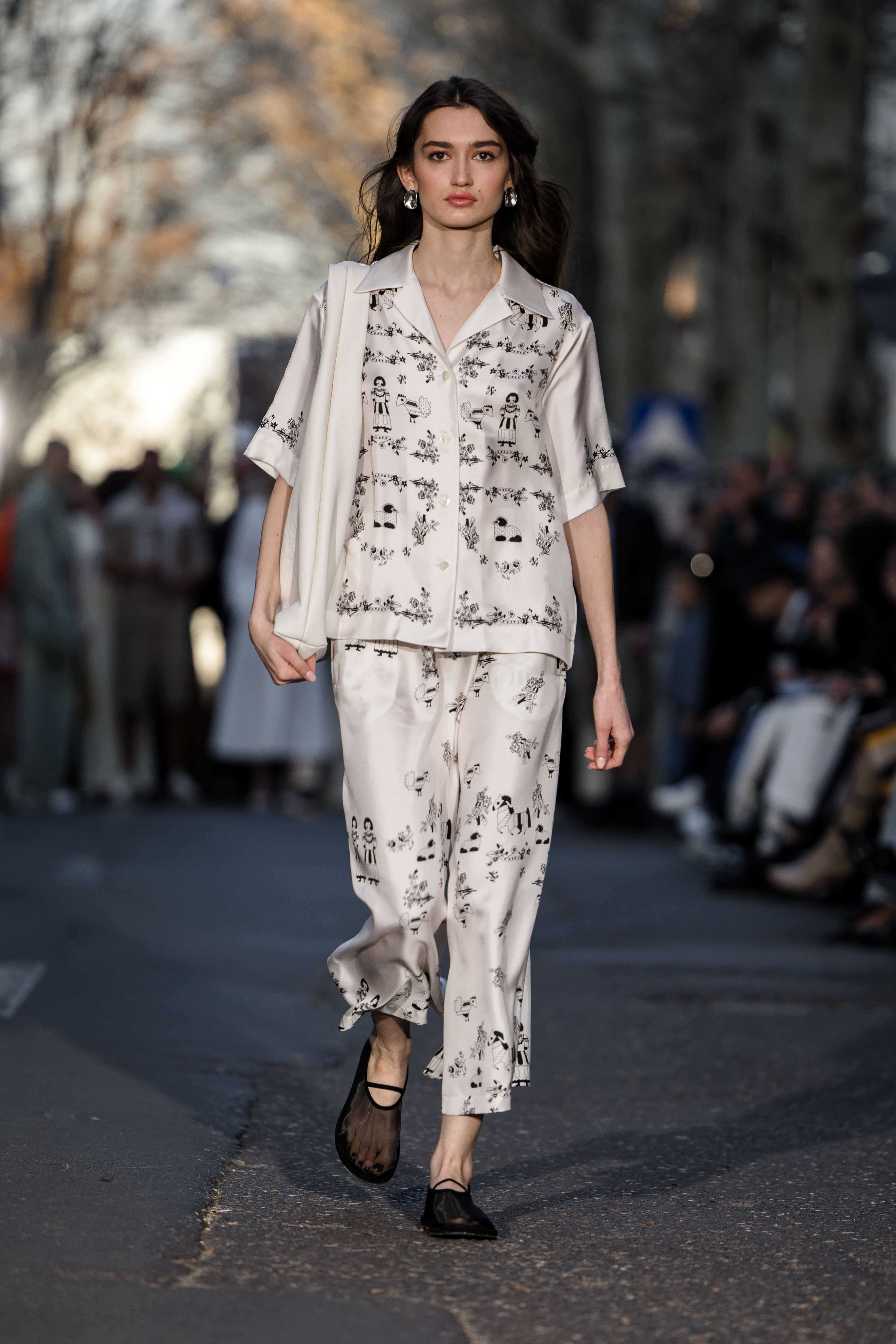 MOLDOVAN BRANDS RUNWAY — DOFAMIN SS25