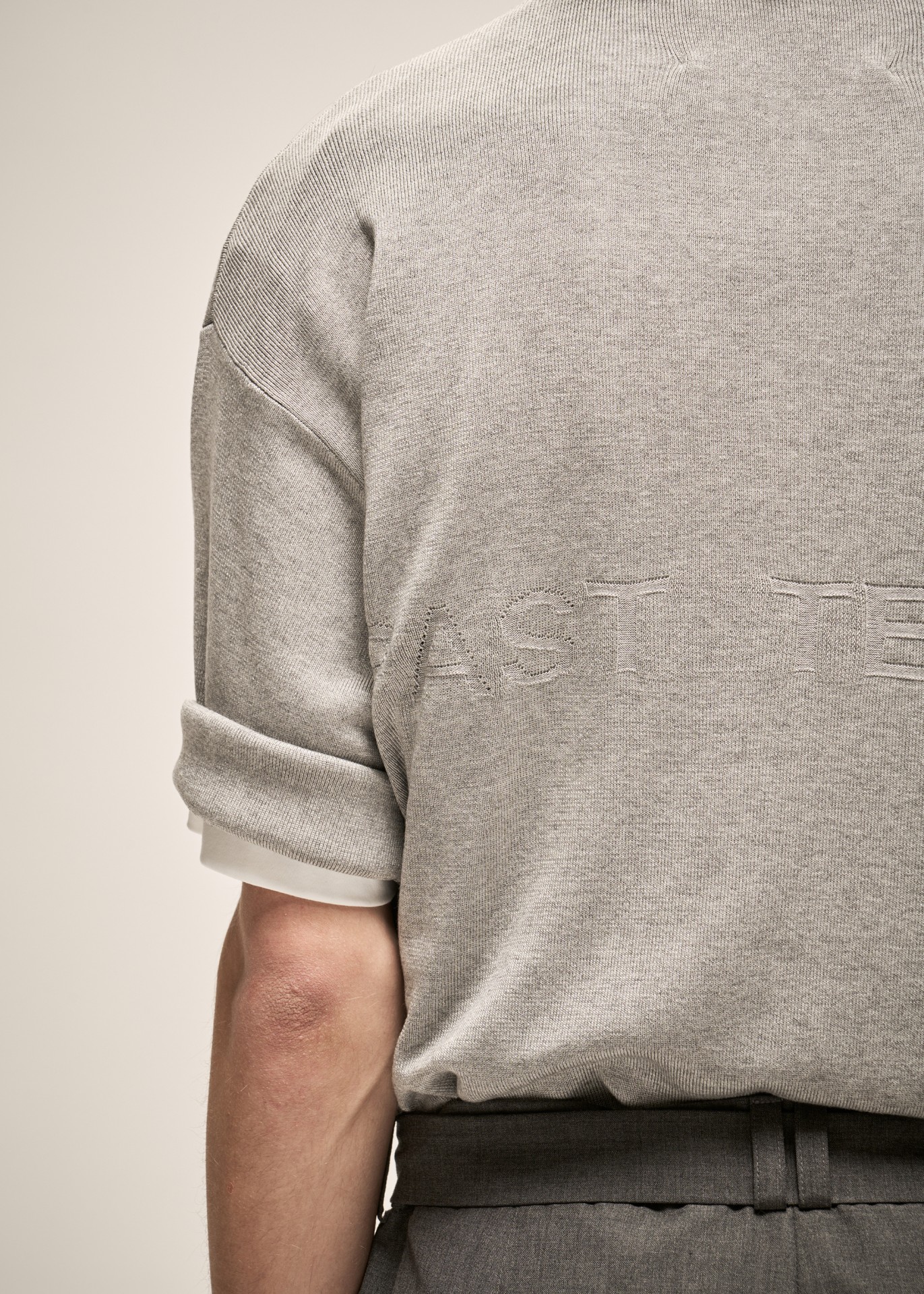 MILANO KNIT CREWNECK T-SHIRT IN GREY MELANGE