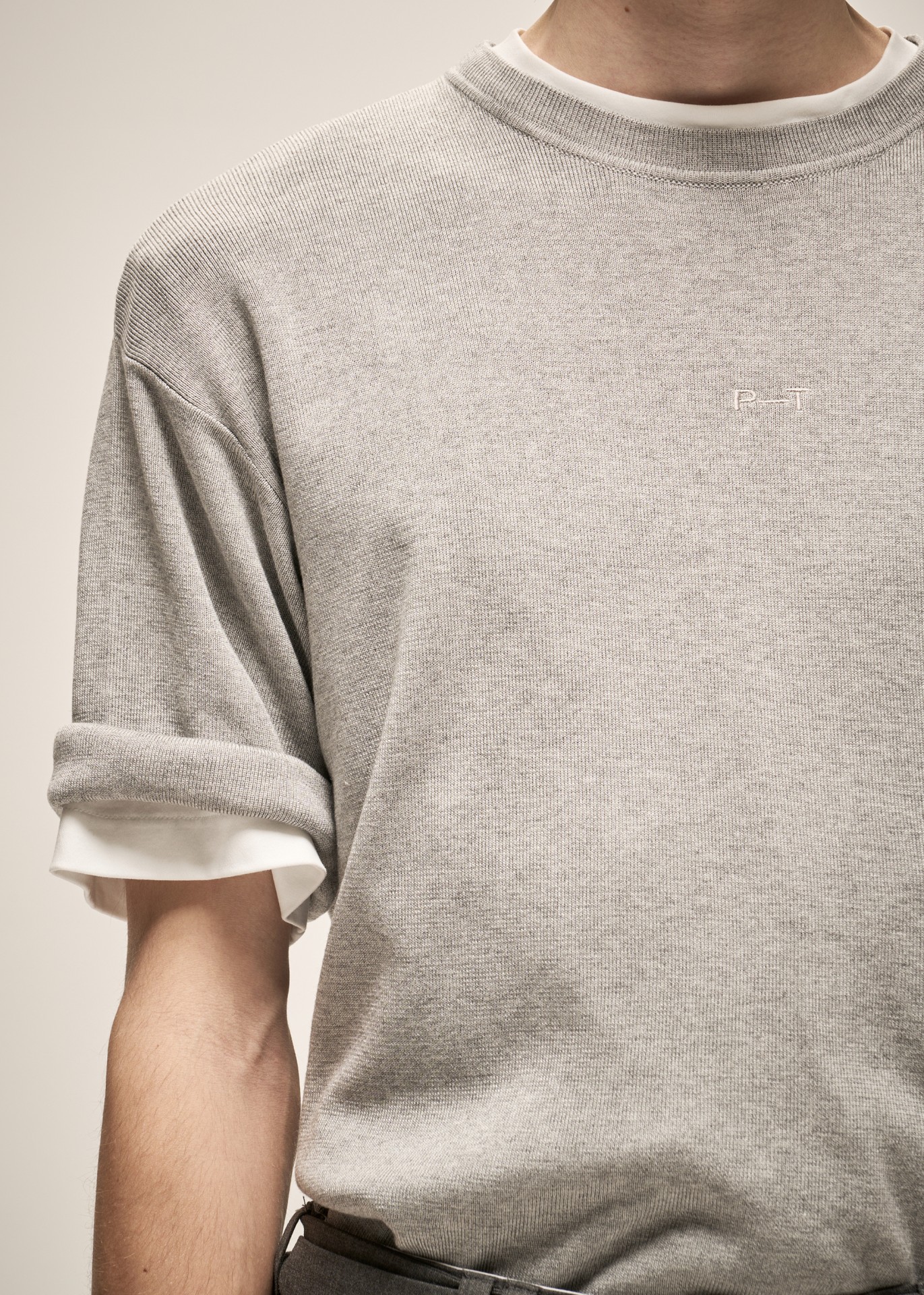 MILANO KNIT CREWNECK T-SHIRT IN GREY MELANGE