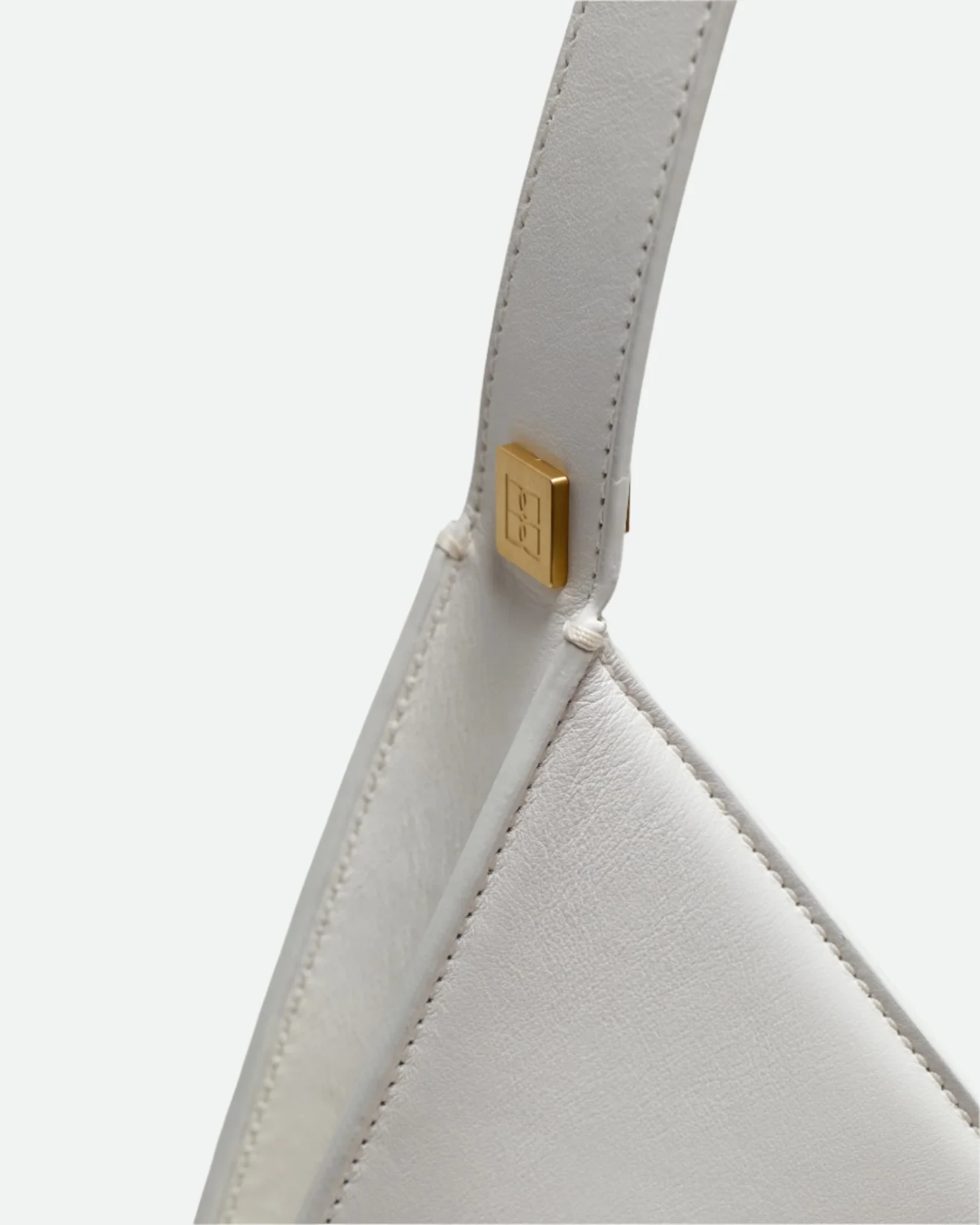 MINI CRUSHED GRAIN BAG LEATHER WHITE