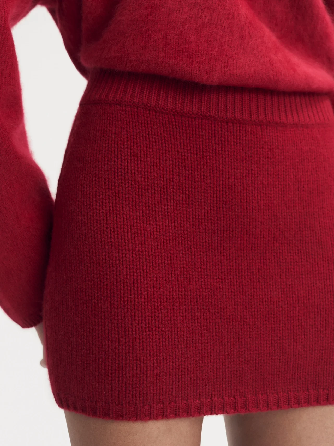 MINI SKIRT LIPSTICK RED