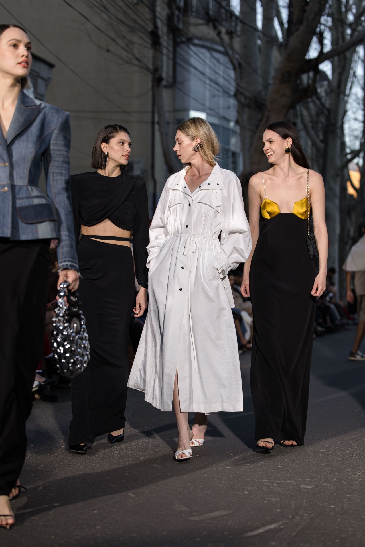 MOLDOVAN BRANDS RUNWAY — DOFAMIN SS25