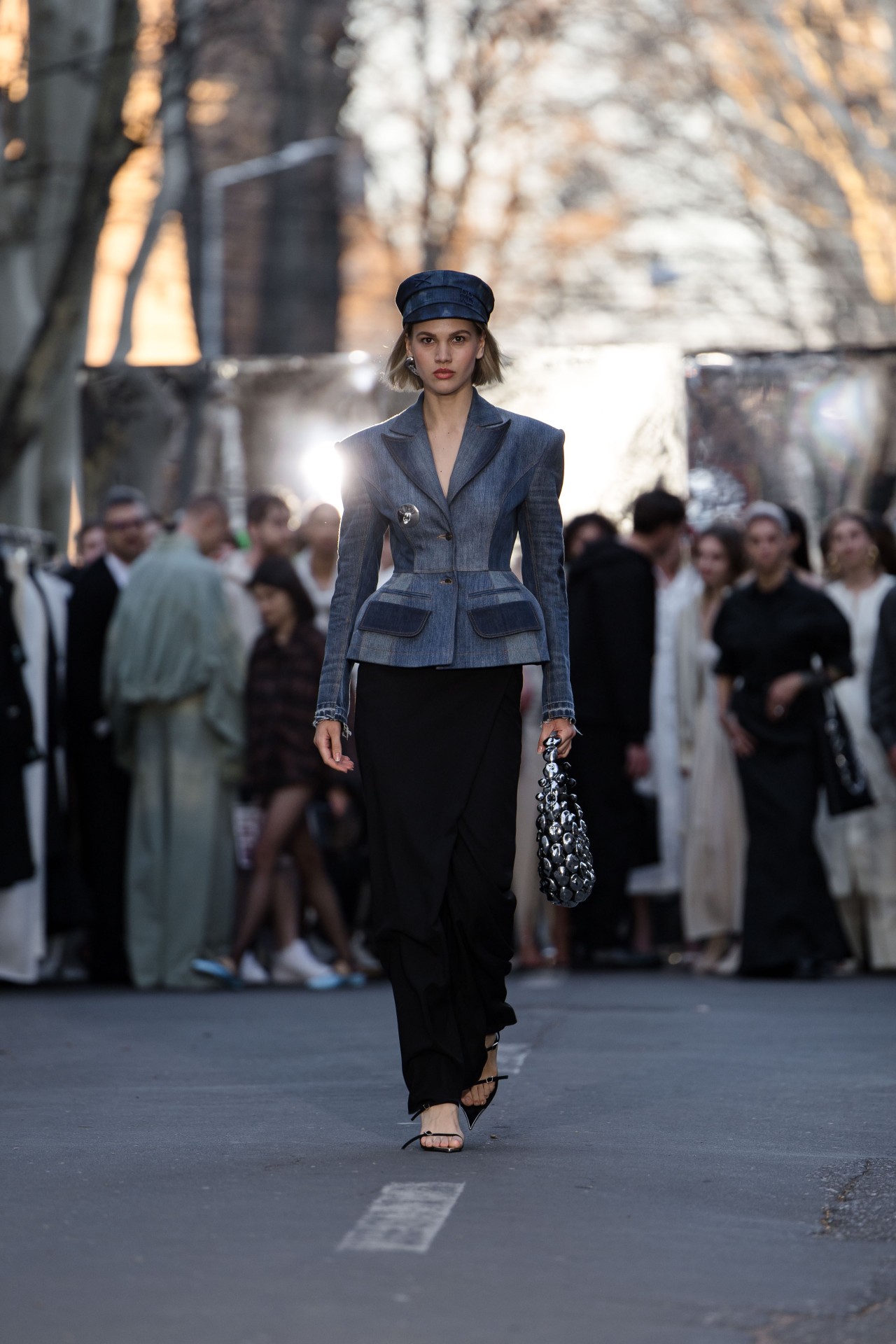 MOLDOVAN BRANDS RUNWAY — DOFAMIN SS25