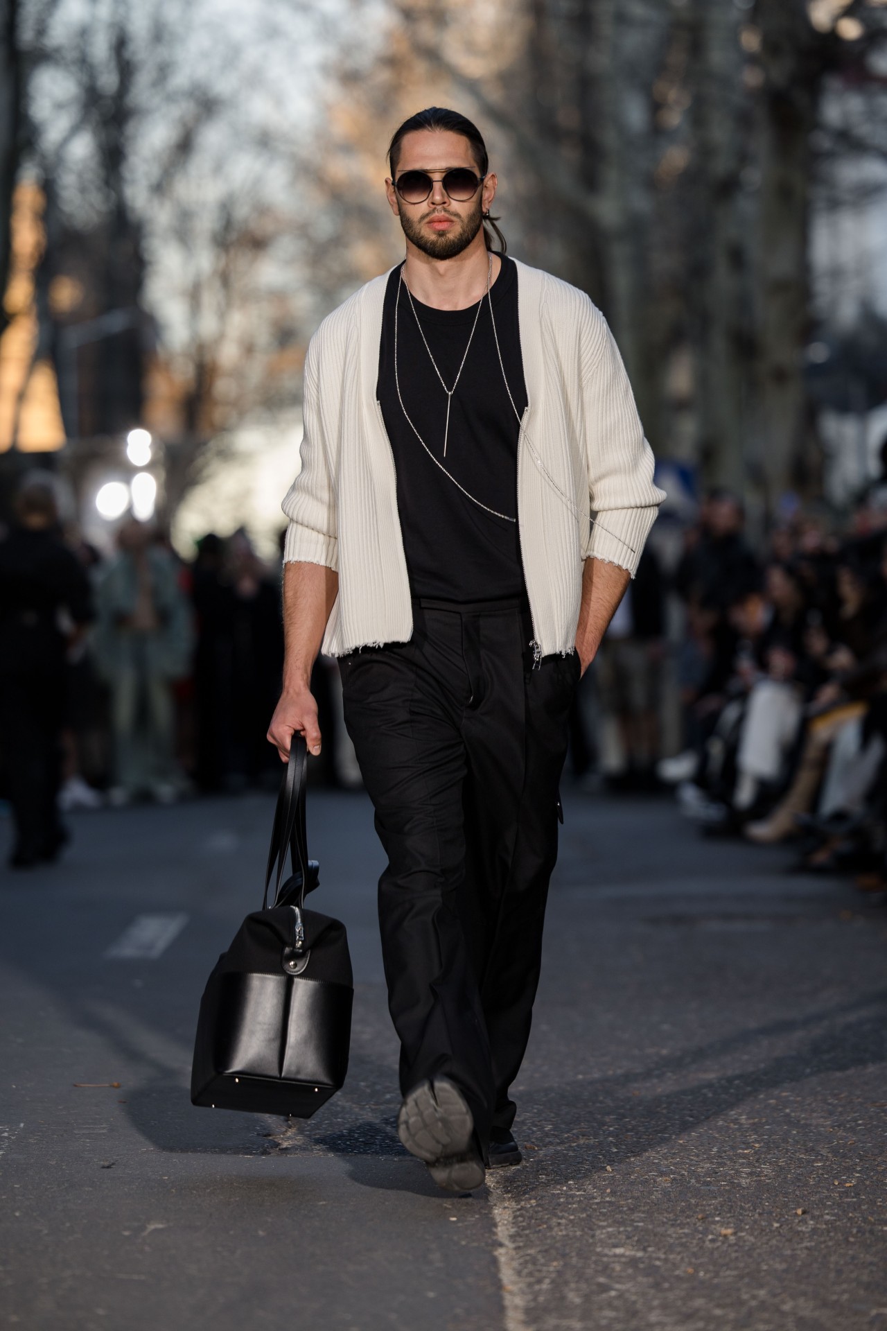 MOLDOVAN BRANDS RUNWAY — DOFAMIN SS25