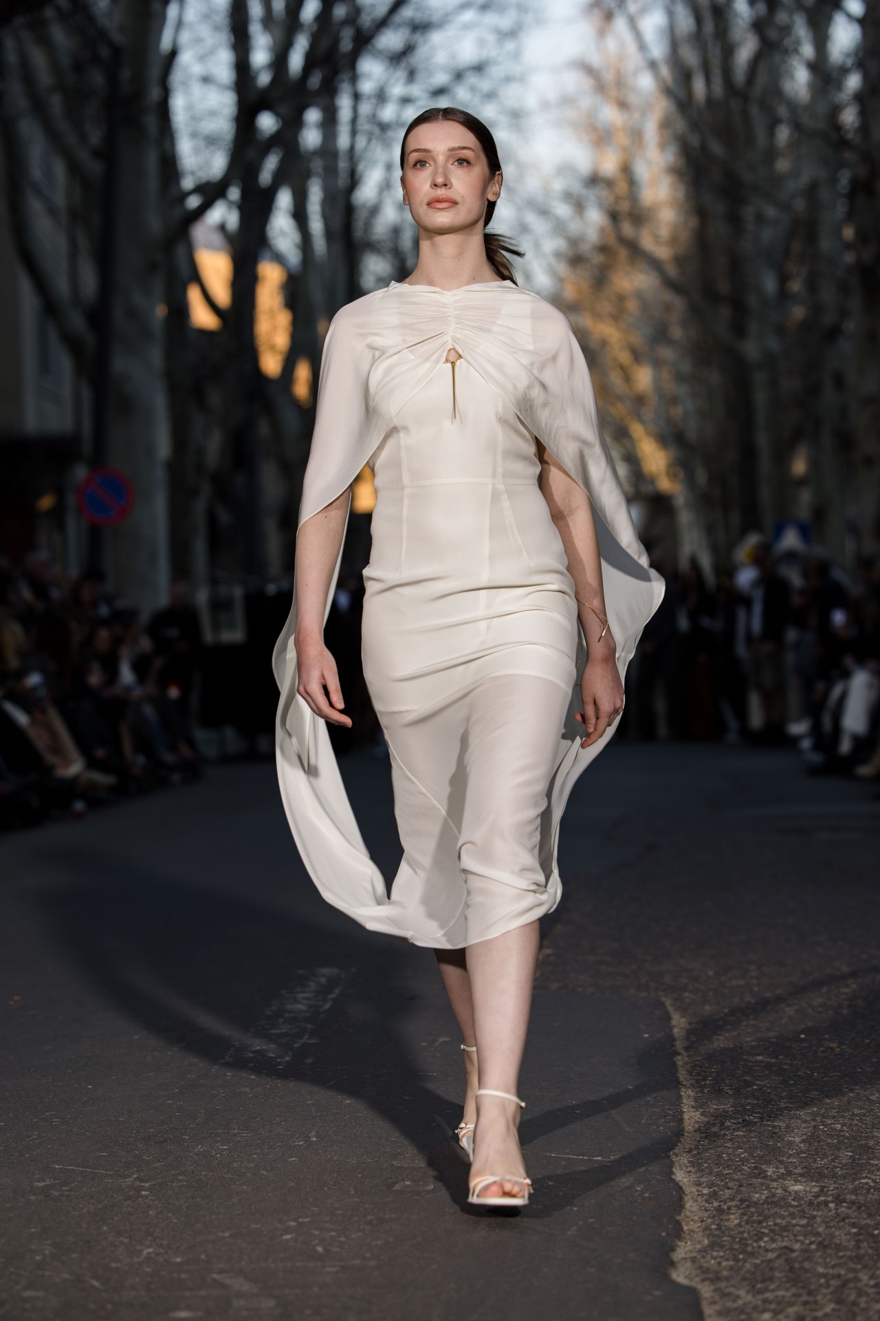 MOLDOVAN BRANDS RUNWAY — DOFAMIN SS25